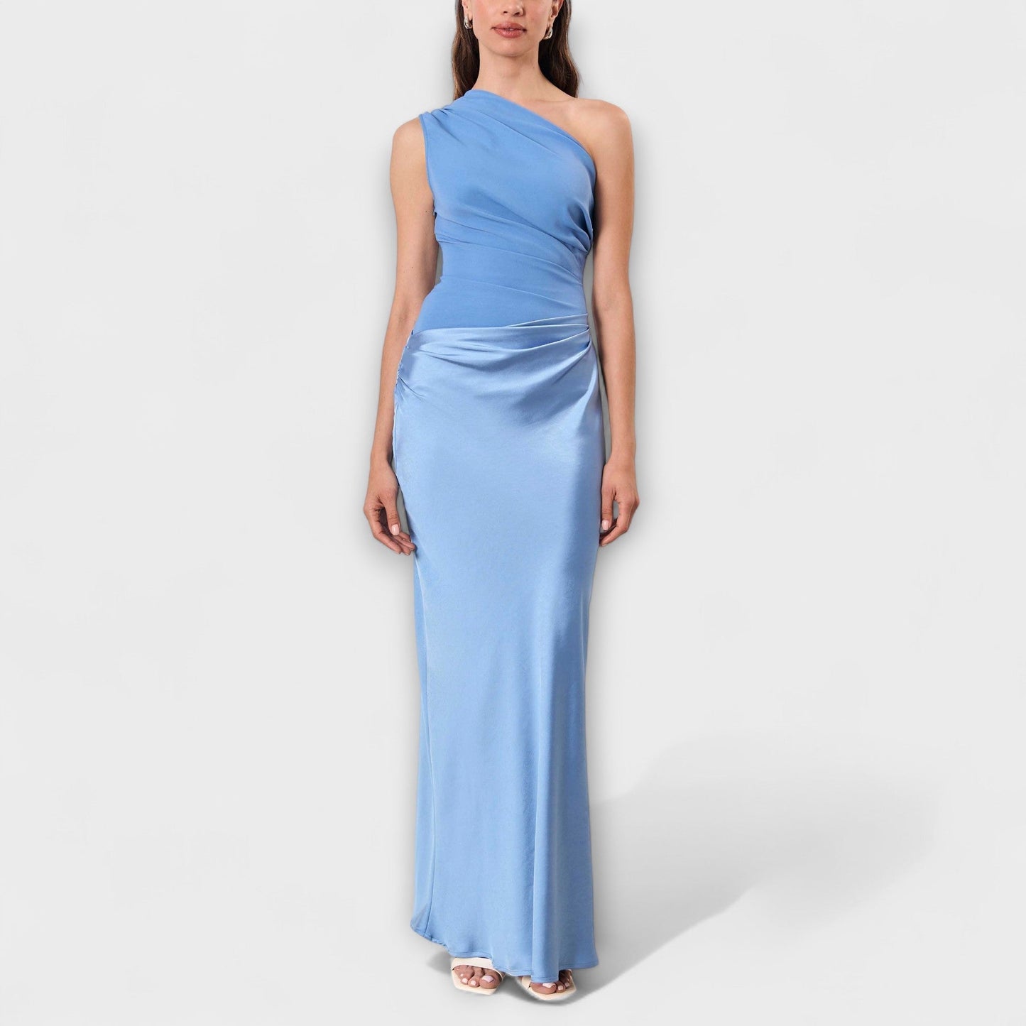 Serena | Robe Maxi Plissée à Épaule Dénudée