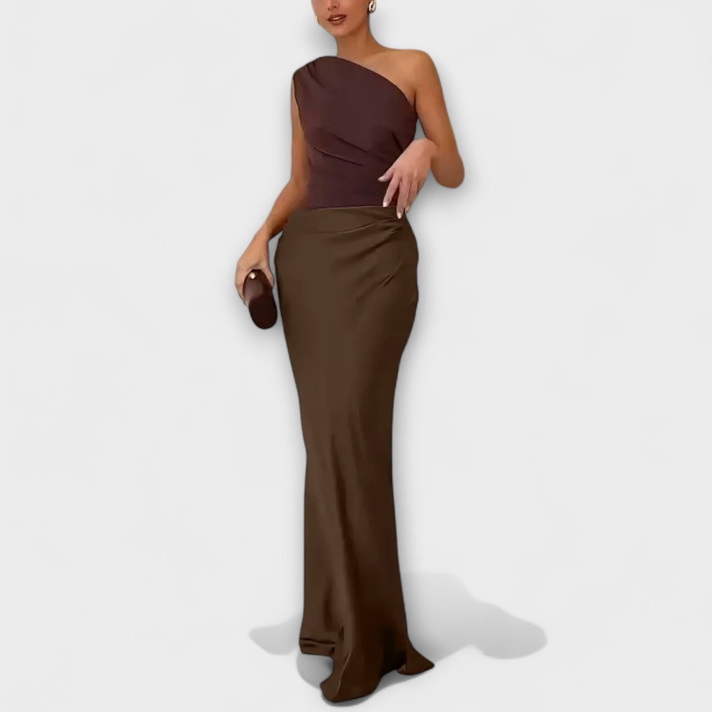 Serena | Robe Maxi Plissée à Épaule Dénudée