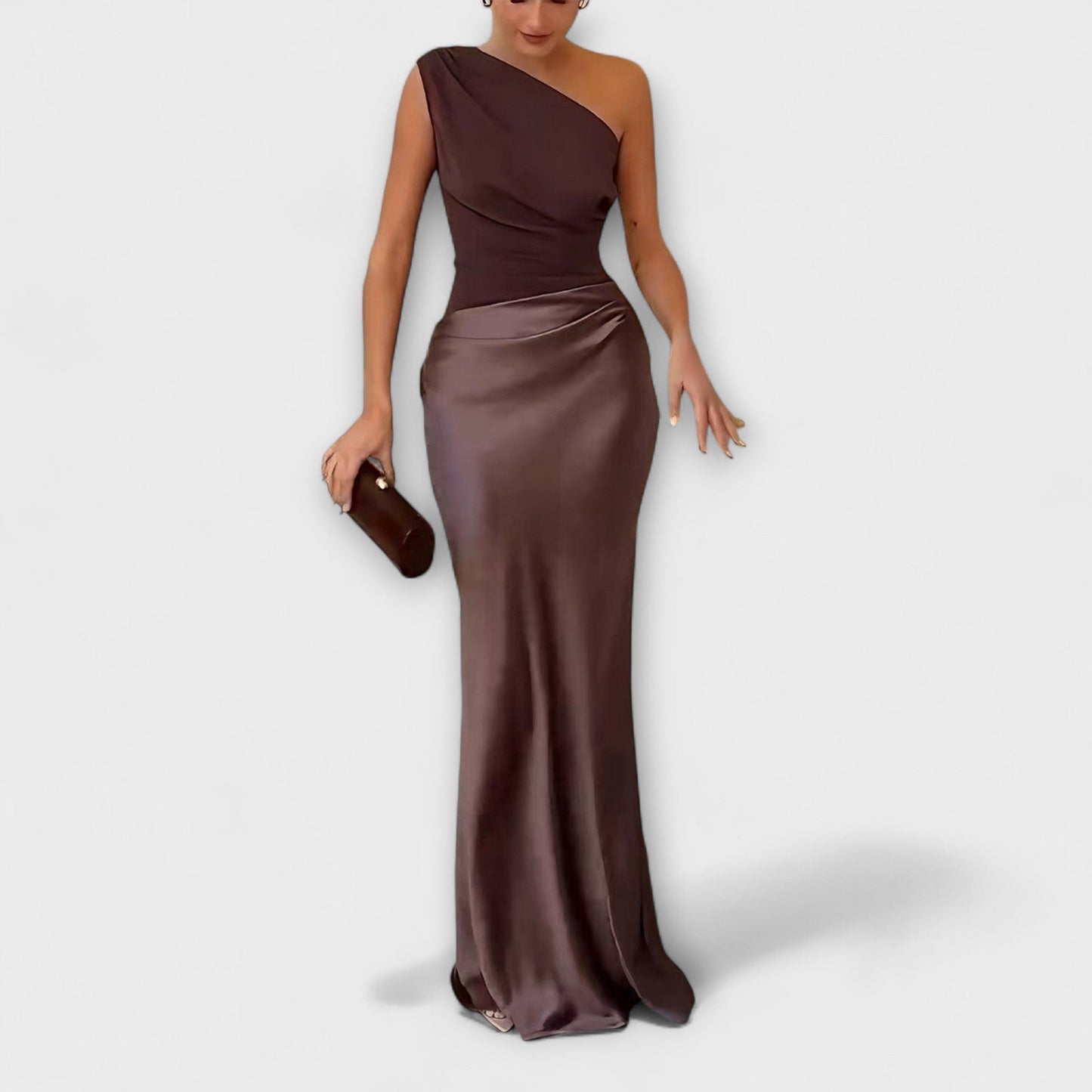 Serena | Robe Maxi Plissée à Épaule Dénudée