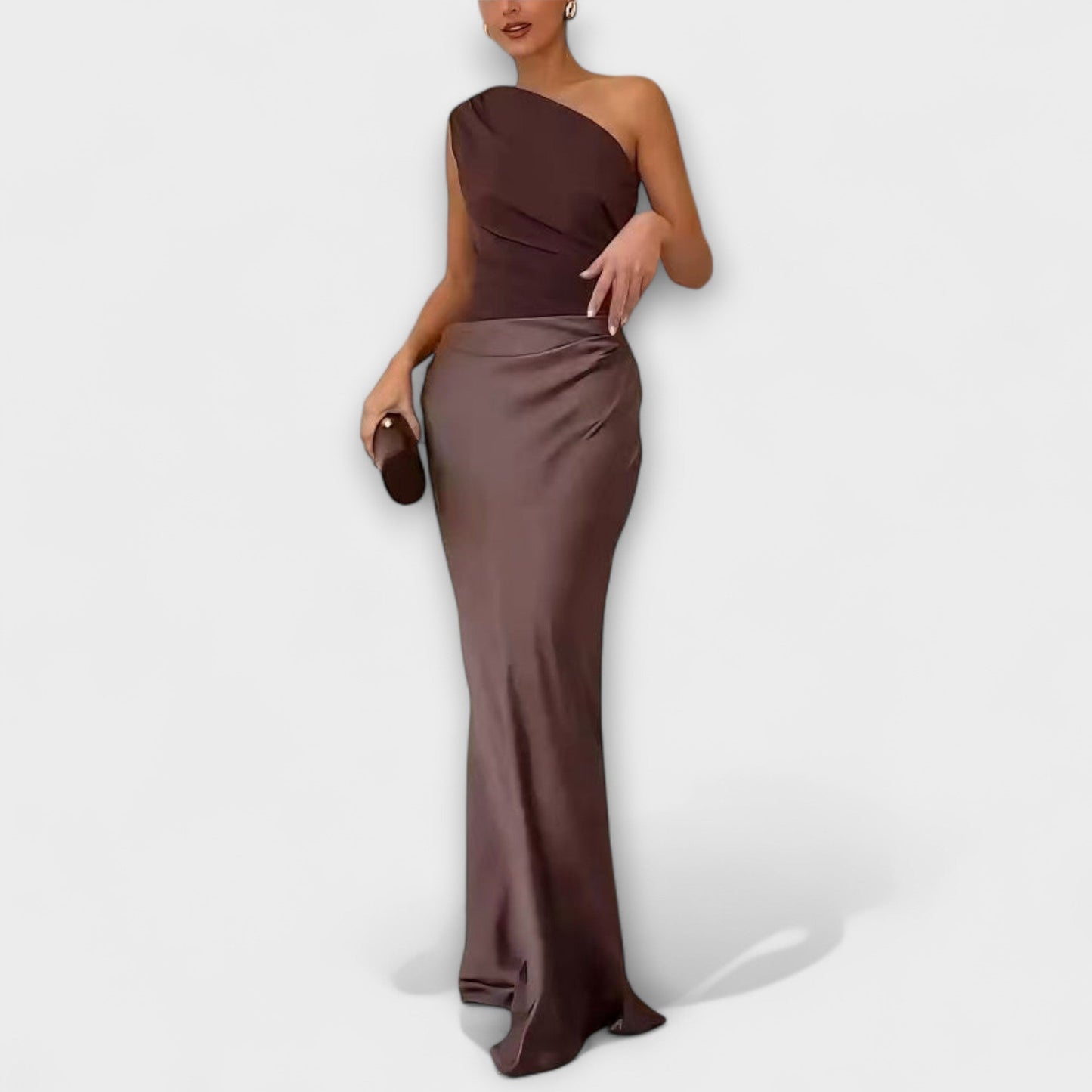 Serena | Robe Maxi Plissée à Épaule Dénudée