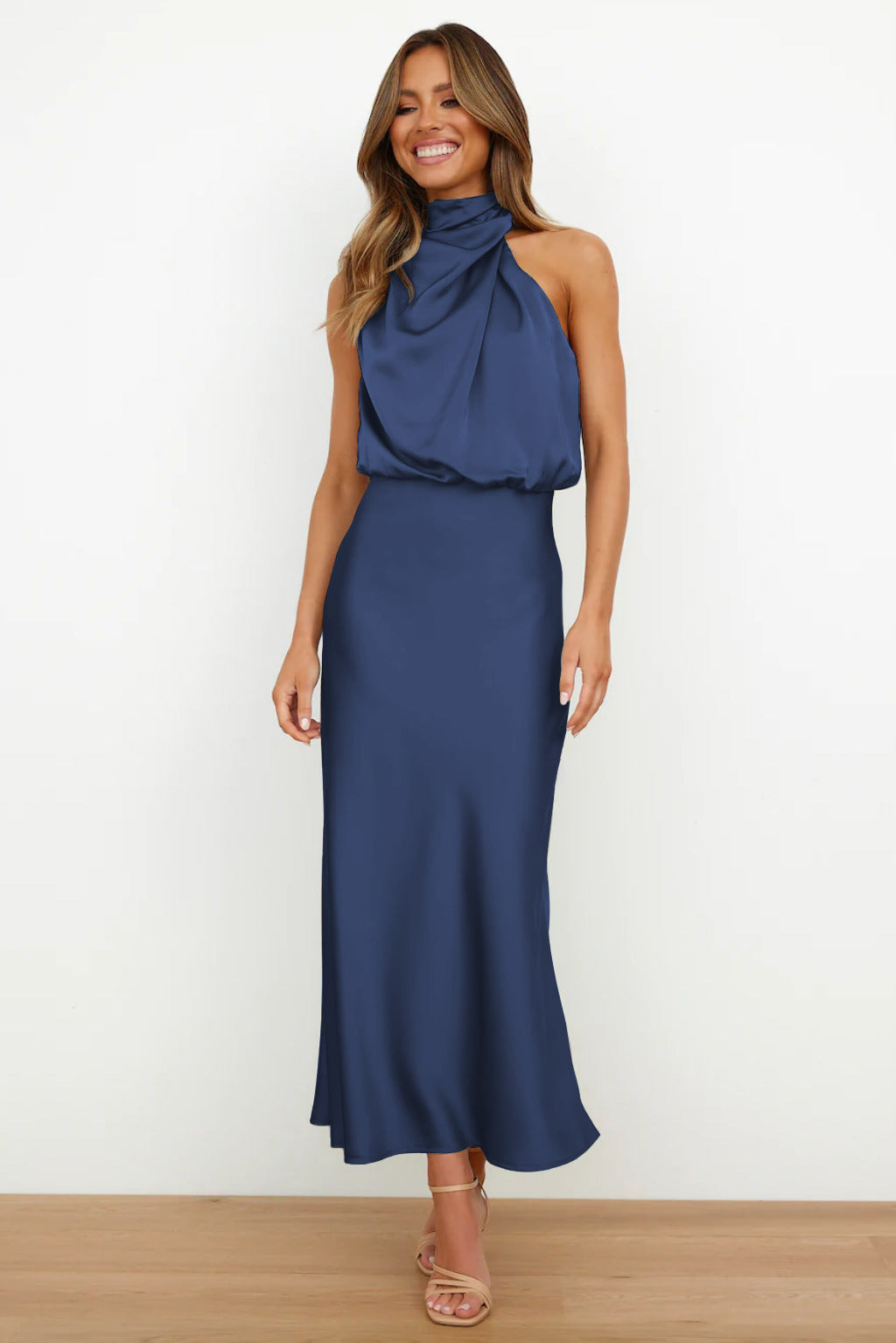 Helia™ | Robe Longue Halter Élégante et Sophistiquée