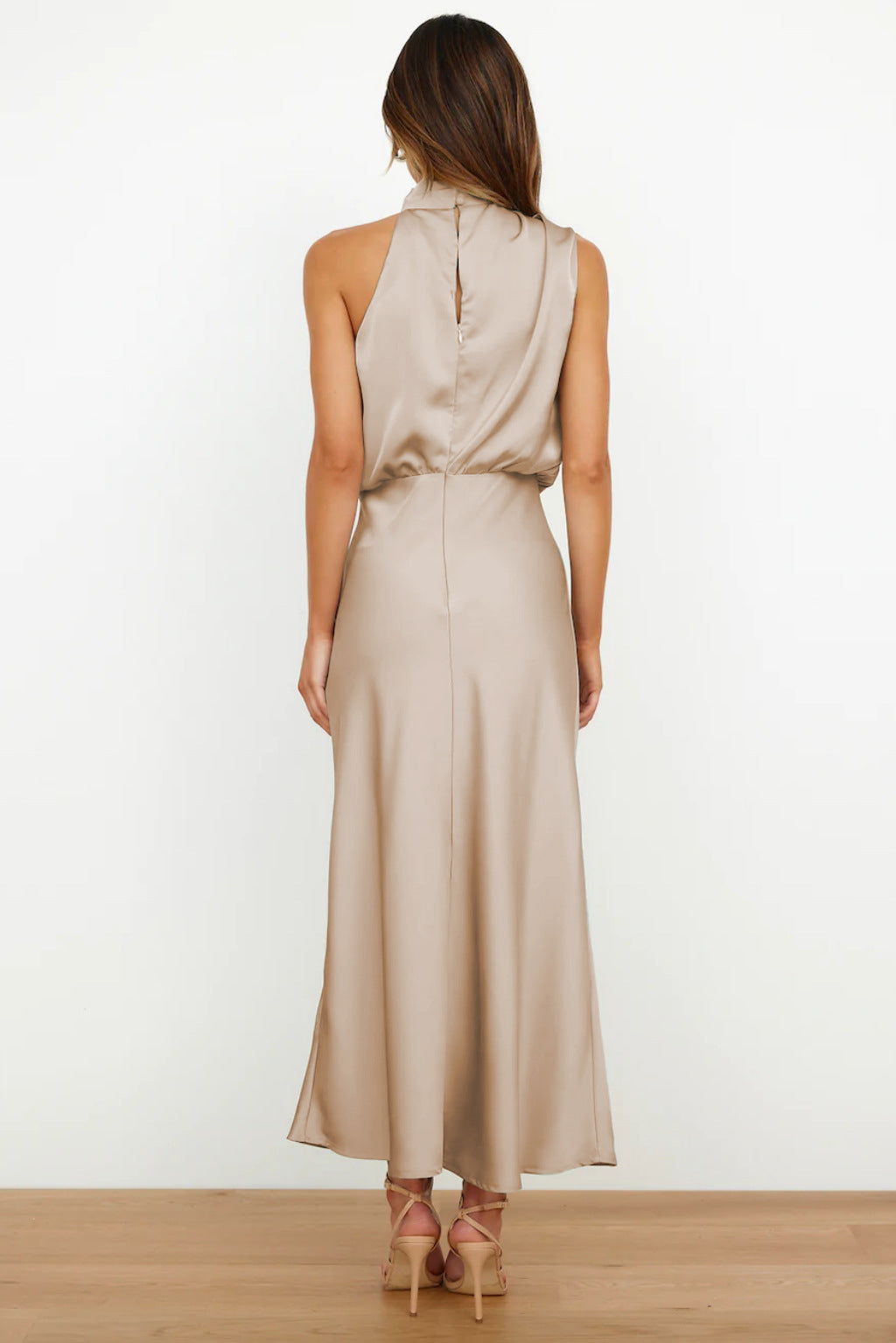 Helia™ | Robe Longue Halter Élégante et Sophistiquée