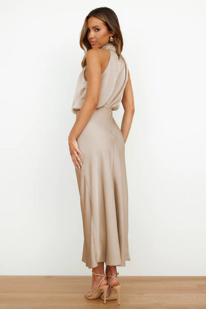 Helia™ | Robe Longue Halter Élégante et Sophistiquée